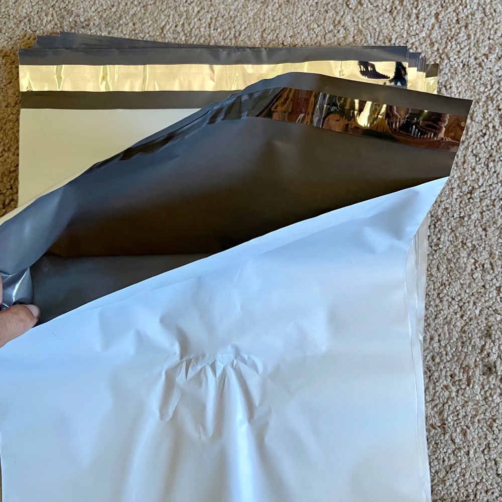 100 Poly Shipping Bags Size 15.5"x12" Self Sealing Mailers Ship Supply USPS UPS - Picture 2 of 6